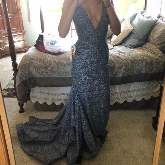 Jovani Prom dress size 4 - Picture 3 of 5